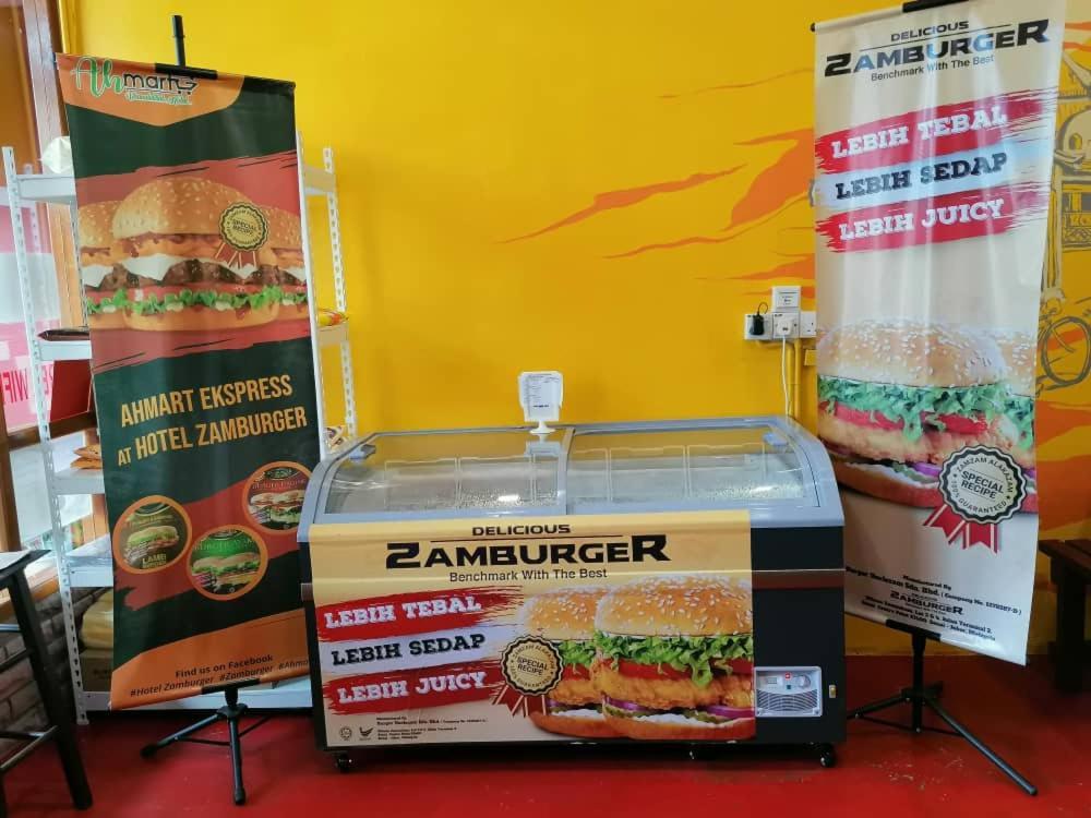 Hotel Zamburger Heritage Melaka المظهر الخارجي الصورة